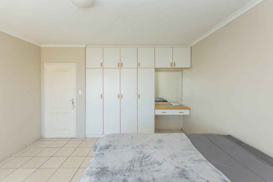 3 Bedroom Property for Sale in Middedorp Western Cape